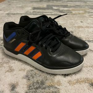 Adidas TYSHAWN Sneakers